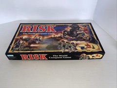 VINTAGE Risk Board Game COMPLETE 1993 Classic War Strategy Miniatures Figures