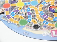 The Game of Life Yo-kai Yokai Watch Edition Board Game Hasbro 97% W/ Instruction