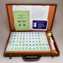 Vtg 60s Triple Layer Yellow Lucite Mahjong Set 148 Hand Carved & Painted Tiles