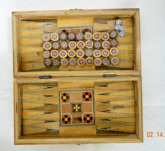 Compact folding travel size, Fine wood Chess / Backgammon Set