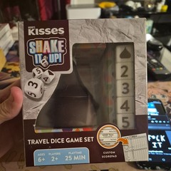 MasterPieces Hershey’s Kisses Officially Licensed Shake It Up! Dice Game New Box
