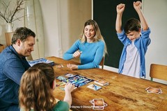 Dixit Disney – Board Game – Ages 8 and Up – For 3 to 6 Players – French Version