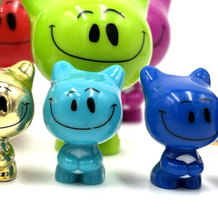 ULTIMATE MOSH COLLECTION Series 1 Number 1 Gogos Crazy Bones Gold Metropolis