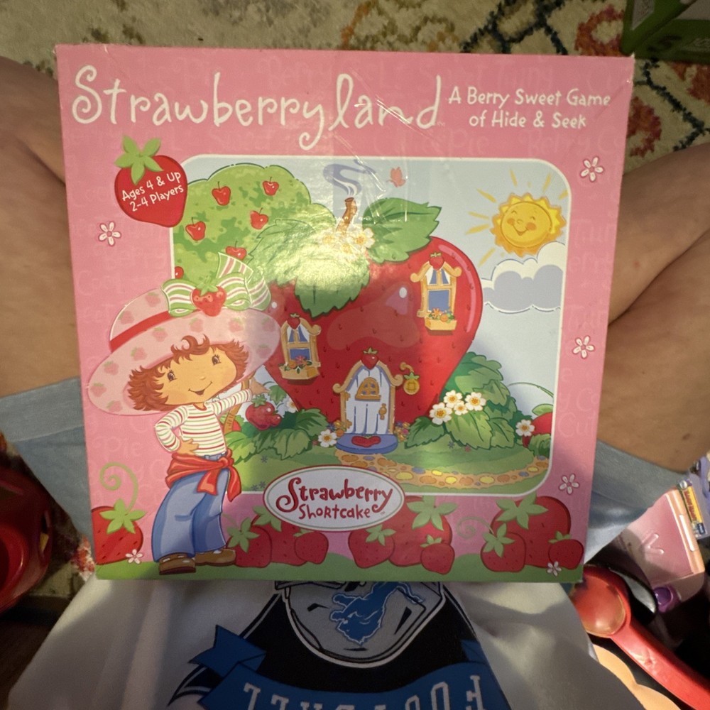 Strawberry land 2003 Strawberry Shortcake Game Complete