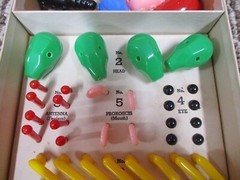 1949 Vintage Cootie Game Box Is 6×9 Inches Missing 1 Leg Green Heads EX
