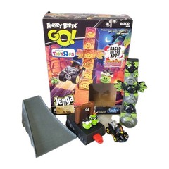 Hasbro Angry Birds Go! Bomb’s Speed Kart Game Jenga Toys R Us Exclusive Complete
