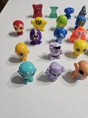 Gogo’s Crazy Bones Large Lot Of 33 Figures Mixed Series Y2K Wanted Vintage