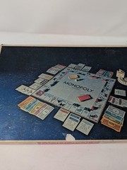 Monopoly Parker Brothers Board Game 2-10 Players Ages 8+ Vintage 1974