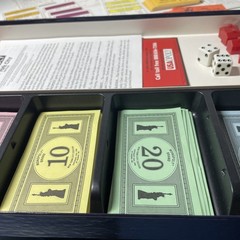 Monopoly 1998 New York City Edition Complete Preowned Very Good Condition