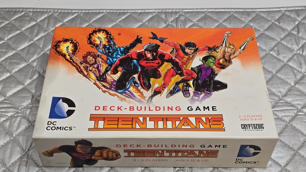 Teen Titans Deck Building Game with extra Cards – Complete