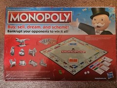 Hasbro Monopoly C1009 Classic Board Game With New Characters