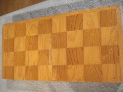 VINTAGE 1945 E.S.LOWE TOURNAMENT CHESSMEN (CHESS PIECES & BOOK – 1ST EDITION)