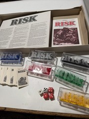 RISK VINTAGE 1998 BOARD GAME Parker Brothers WORLD DOMINATION