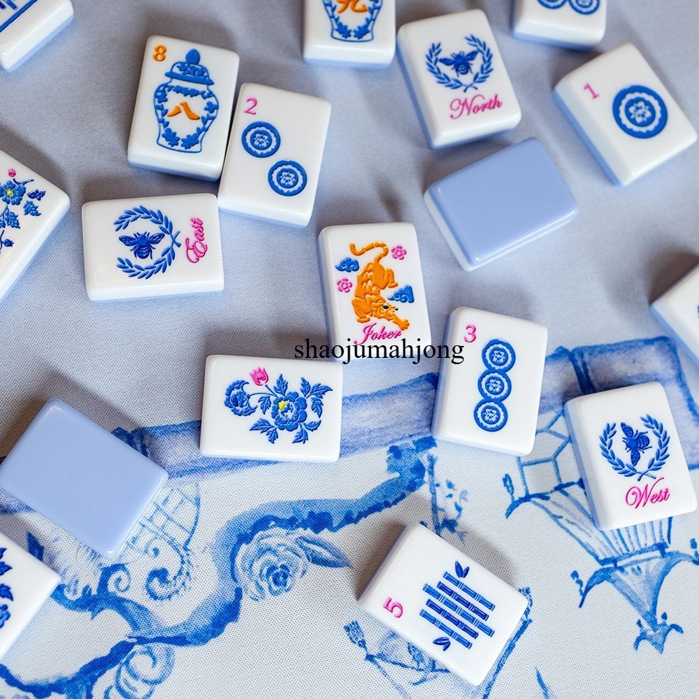 NEW! Vibrant Layered Mahjong Tiles – Full American Set 160Tiles – Blue and White