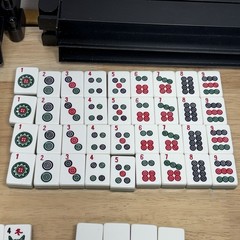 Mah Jong Mahjong 166 Tile Set Blue Teal 3 layer Lucite Tiles Pusher Racks Case