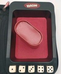 Yahtzee Deluxe Travel Edition 2003 Game Folio w/ Black Nylon Zip Case Road Trip