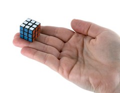 World’s Smallest RUBIKS CUBE 3×3 Puzzle (3/4 INCH)