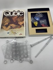 Vintage 1972 QUBIC Parker Brothers 3-D Tic Tac Toe Game #401 – Complete!