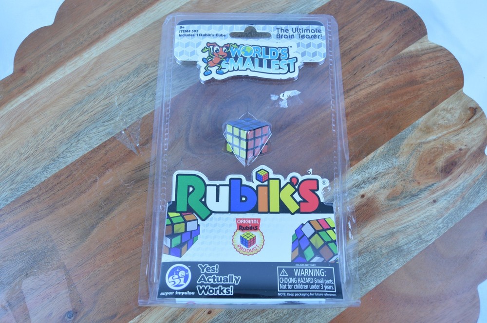 World’s Smallest RUBIKS CUBE 3×3 Puzzle (3/4 INCH)