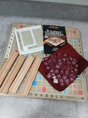 Milton Bradley Scrabble Deluxe Edition Rotating Gameboard Turntable 1989 4034