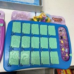 Disney Princess Guess Who? Guessing Game Hasbro – COMPLETE – NO MISSING PIECES