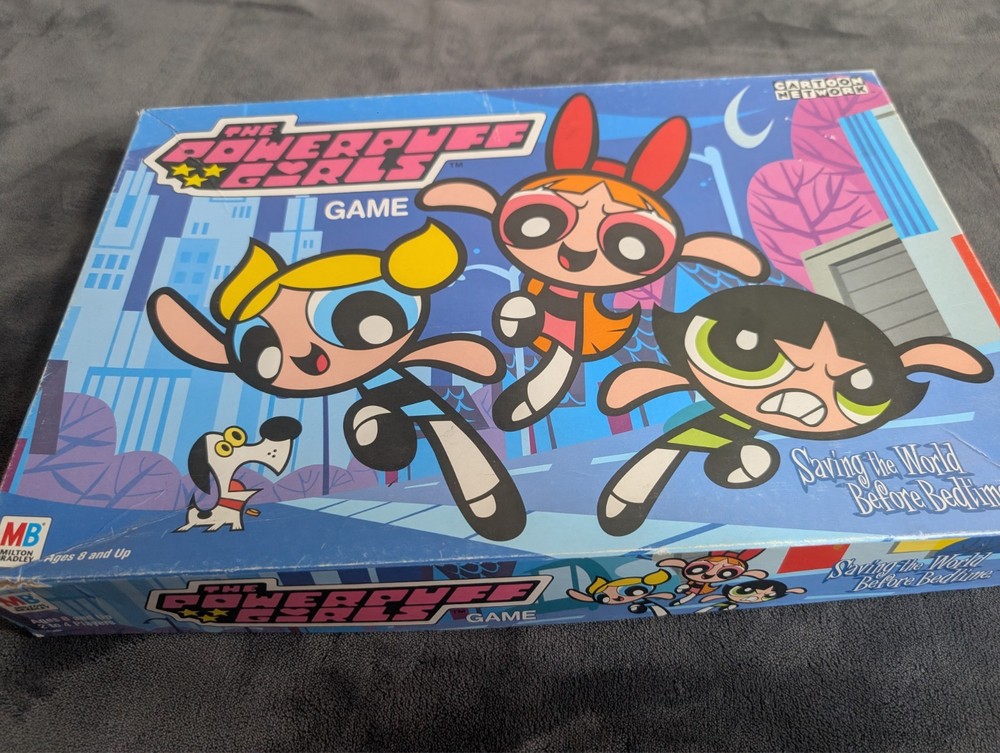 The Powerpuff Girls Saving The World Before Bedtime 2000 MB Vintage Board Game.