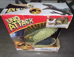 B3 NEW UNO ATTACK JURASSIC WORLD DOMINATION CARD GAME DAMAGED BOX FAMILY NIGHT