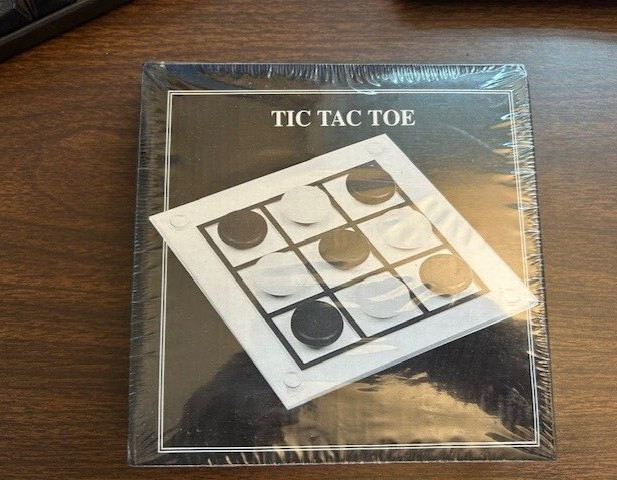 Tic Tac Toe Coffee Table/Travel Game Reader’s Digest NIB