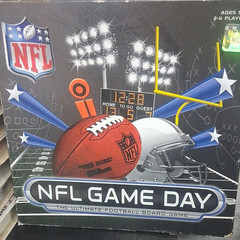 NFL NFL Game Day Ultimate Football Board Game Complete 2+ Players 9+ Years