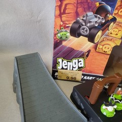 Hasbro Angry Birds Go! Bomb’s Speed Kart Game Jenga Toys R Us Exclusive Complete