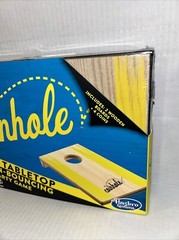 Hasbro Coinhole The Table Top Coin Bouncing Party Game Cornhole(2017) NEW SEALED