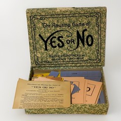 Antique PARKER BROTHERS The Amusing Game Of Yes Or No Complete