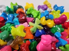 Lot of 100 Random Gogos Crazy Bones ALL gogo’s Lots Of Variety. Lot 4.9.4