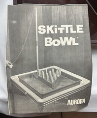 1967 Aurora Skittle Bowl Complete in Great Condition FREE SHIPPING