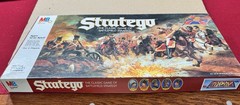 Stratego Battlefield Strategy Board Game Complete 4916 Milton Bradley 1986 Vtg