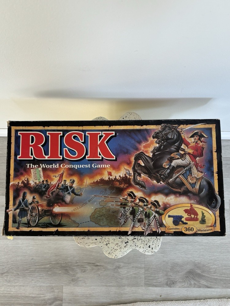 RISK VINTAGE 1998 BOARD GAME Parker Brothers WORLD DOMINATION