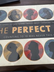 The Perfect Ten University Games Trivia Board Game 2 to 6 Players 12+ NEW 2003