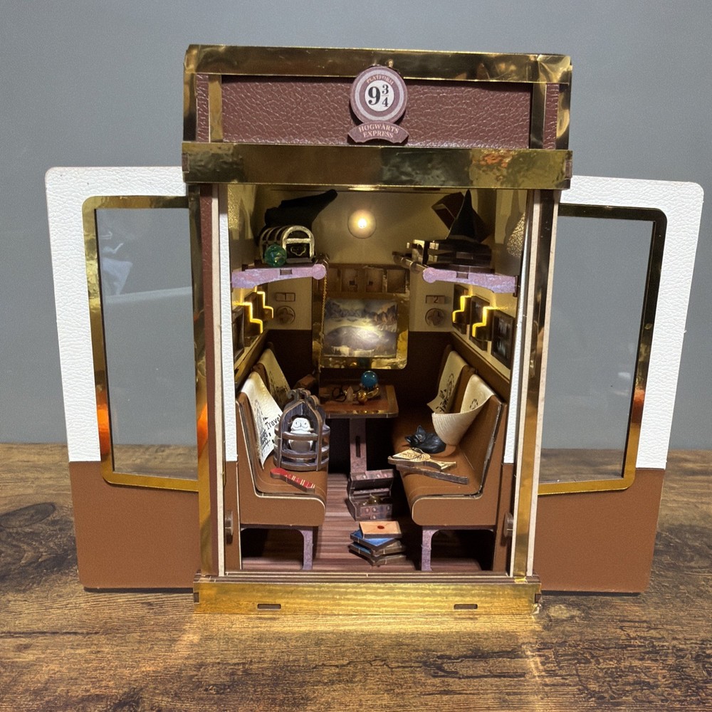 DIY Book Nook Kit Miniature Infinity Train Cabin 3D Puzzle Tonecheer – Harry P.
