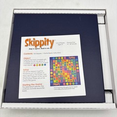 Skippity Game COMPLETE MindWare 2010 Checkers Draughts Multi Color