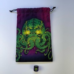 Steve Jackson Games Cthulu Dice Bag & Exclusive D6 Dice Large 6″x9″