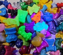 Lot of 100 Random Gogos Crazy Bones ALL gogo’s Lots Of Variety. Lot 4.9.5