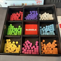 BLOXELS: Build Your Own Video Games Board Game Mattel 2016 Pixel Press