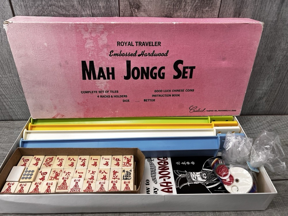 Crisloid ROYAL TRAVELER EMBOSSED HARDWOOD MAH JONGG Set Model #470 162 TILES