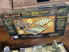 Pirates of the Caribbean Dead Mans Chest Checkers, Chess Collector Edition READ