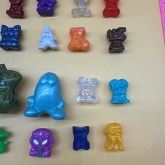 Vintage 1996 Gogo’s Crazy Bones Metal Lunchbox With Bones & Stickers Aliens
