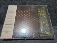 Cardinal The Classic Collection Chinese Checkers in Cherry Wood Box