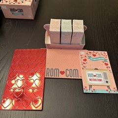 New – University Games Rom Com – A Trivia Game for a Night In – Ages 12+