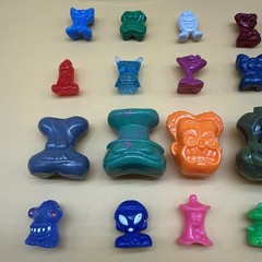 Vintage 1996 Gogo’s Crazy Bones Metal Lunchbox With Bones & Stickers Aliens