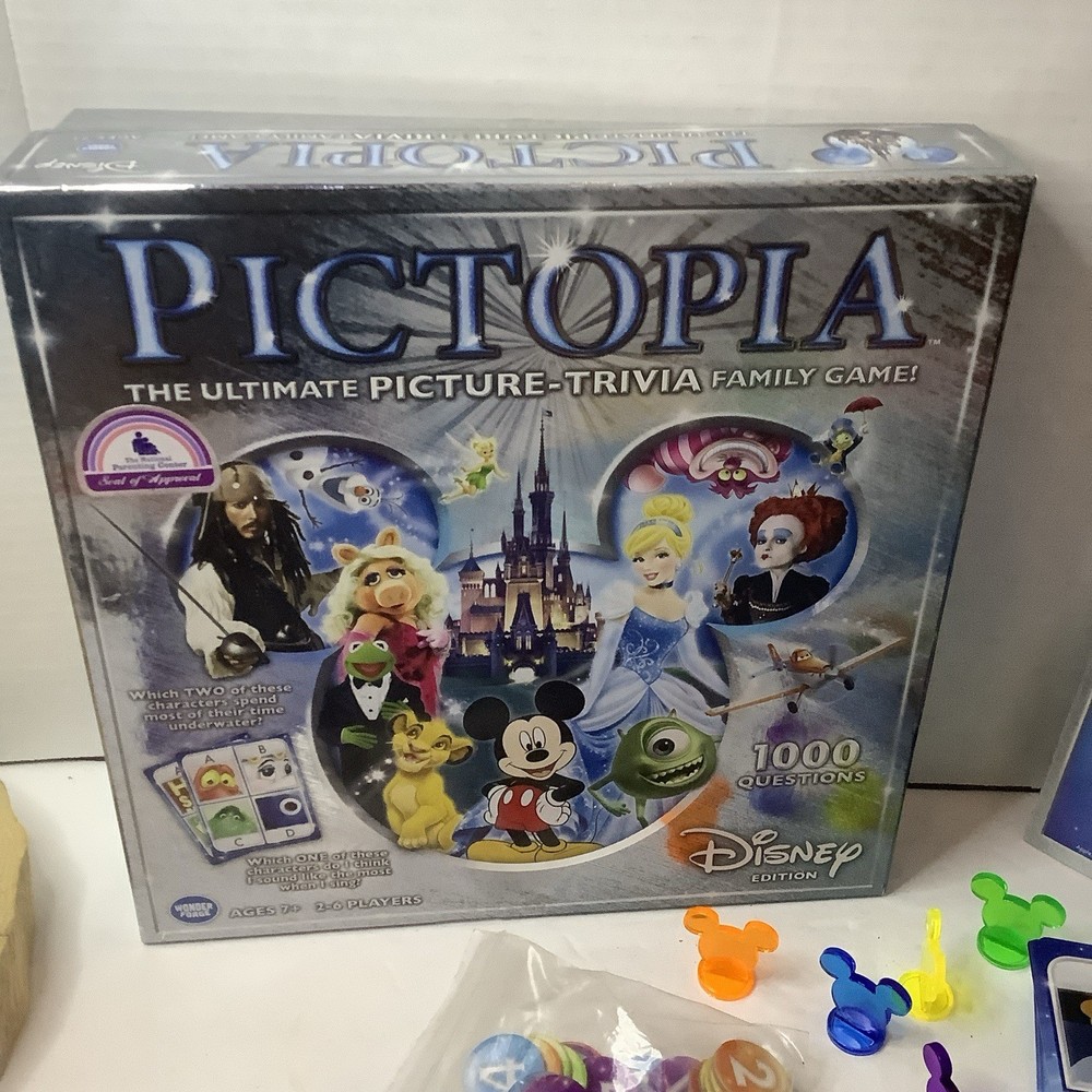 PICTOPIA Disney Edition Picture Trivia Betting Bluffing Family Board Game