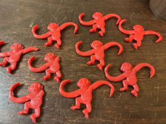 Vintage Barrel Of Monkeys Game 1966 No. 8312 Lakeside Toys, 25 monkeys, 4 broken
